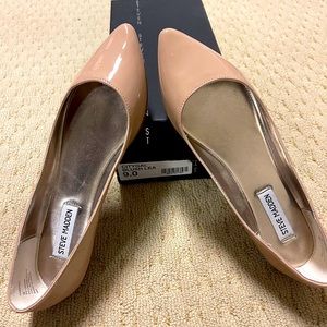 NIB Steve Madden patent flats. Blush/nude size 9